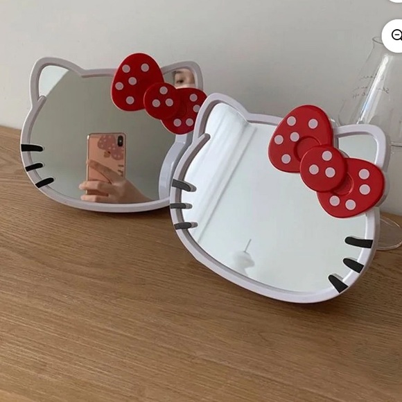 Hello Kitty mirror storage - Picture 2 of 4